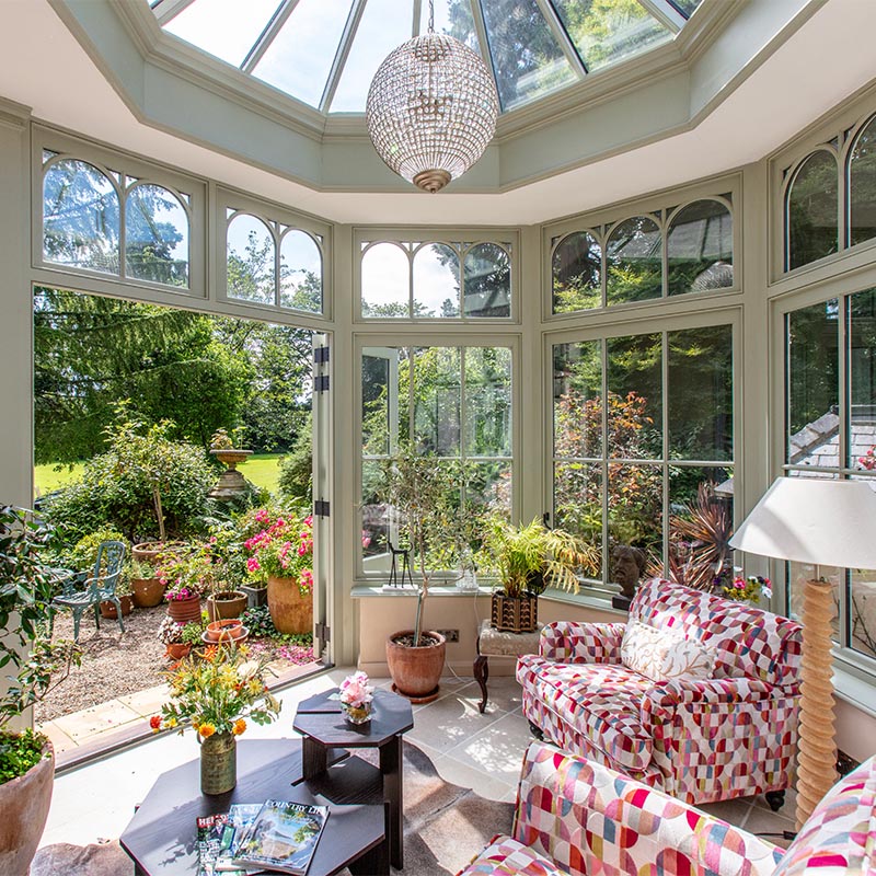 Octagonal orangery - entablature detail shot