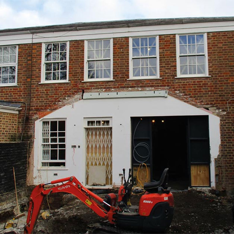 Before picture of house without sunroom