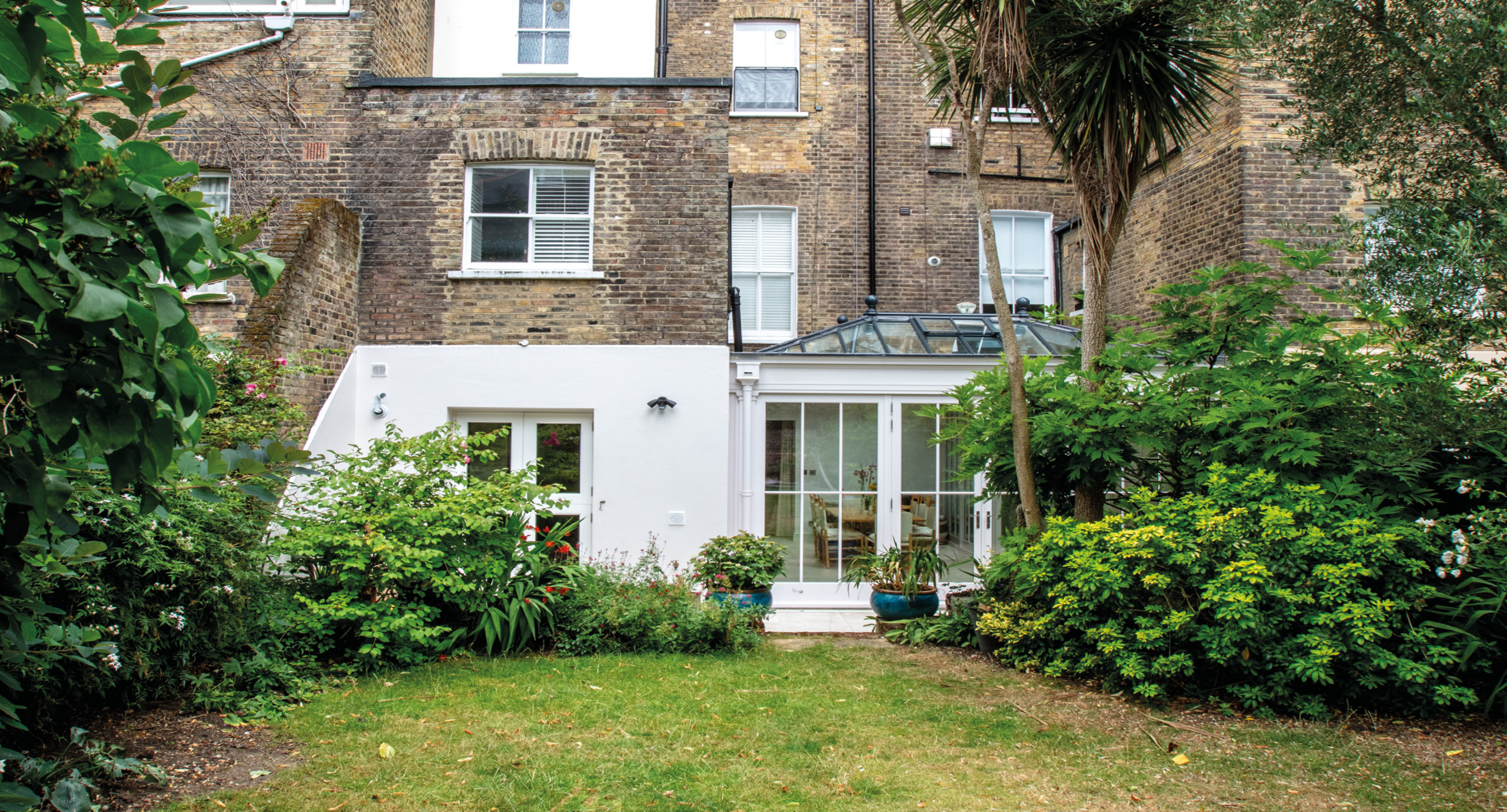 Georgian country home with orangery