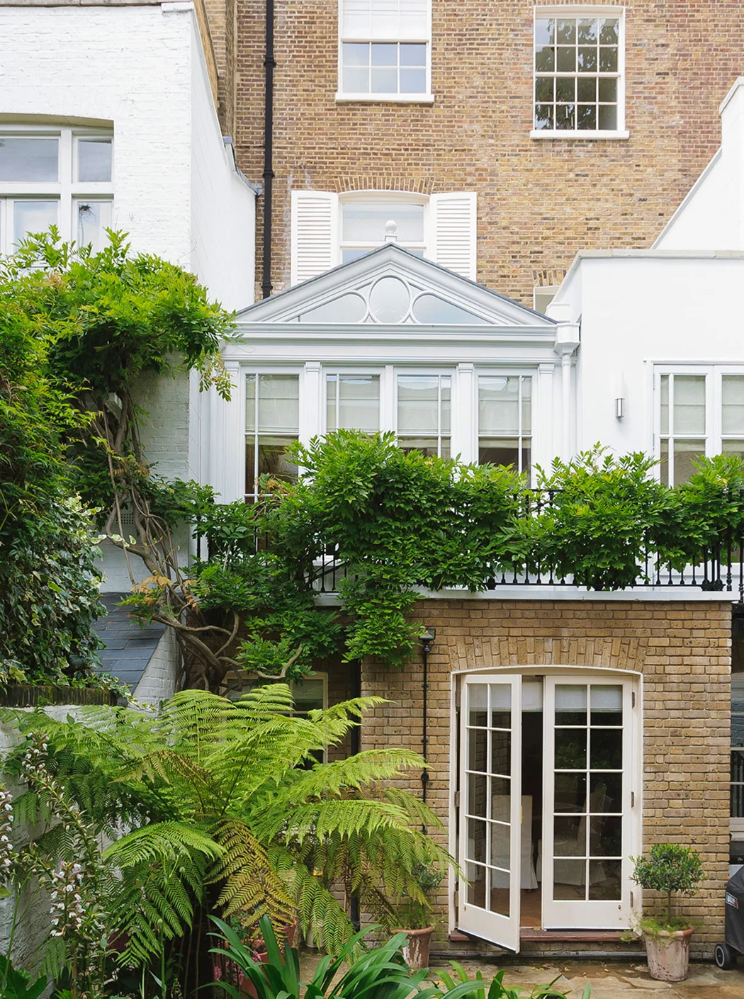 London townhouse conservatory with gable