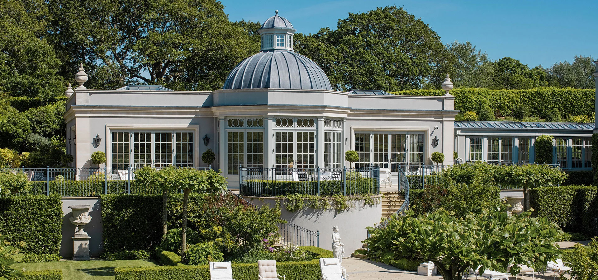 Pool house conservatory